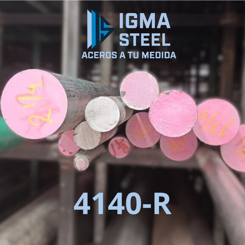 Barras redondas de acero 4140 recocido pintadas de rosa almacenadas en rack, con logo de IGMA STEEL Aceros a tu medida.
