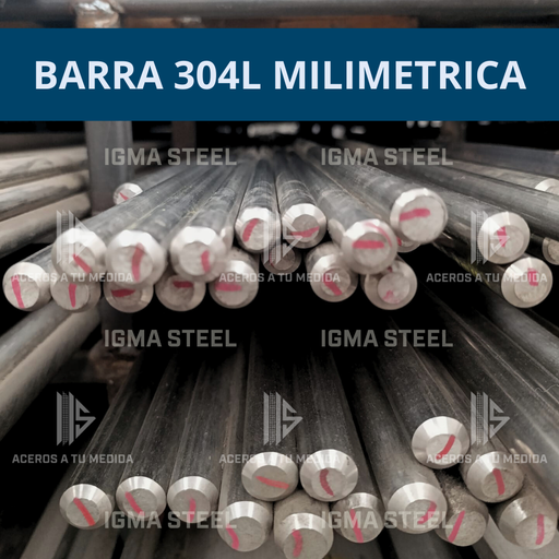 Barras de acero inoxidable acomodadas en rack