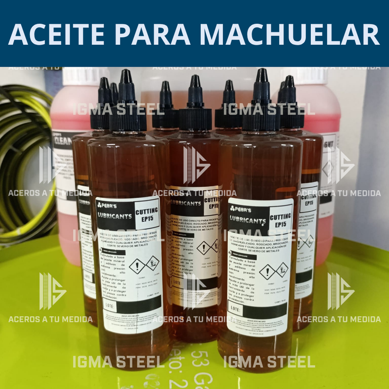 Botellas con punta dispensadora llenas de aceite para machuelar color marrón, sobre base verde limón